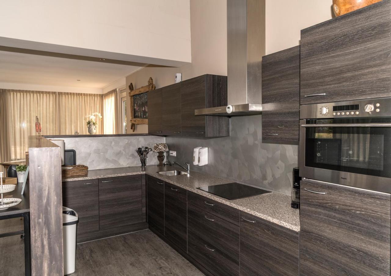 Bed & Breakfast De Oale School Lattrop Zewnętrze zdjęcie